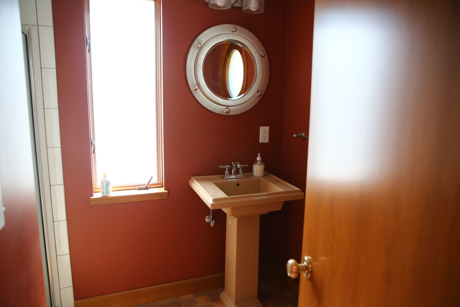 Egloff House - 312 E State St (19).jpg